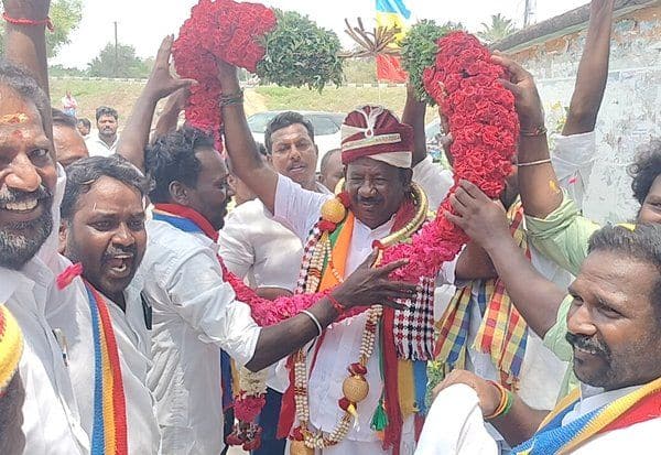 விலைவாசி கட்டுப்படுத்தப்படும்: அ.தி.மு.க.,வேட்பாளர் குமரகுரு உறுதி