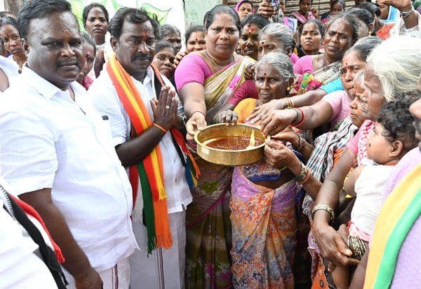 பள்ளிவாசல்கள் தரம் உயர்த்தப்படும் :அ.தி.மு.க., வேட்பாளர் அர்ஜூனன் உறுதி