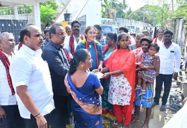  பெண்கள் முன்னேற்றத்திற்கு அரணாக தி.மு.க., தேர்தல் அறிக்கை திகழ்கிறது டாக்டர் கிருத்திகா தேவி பிரசாரம்