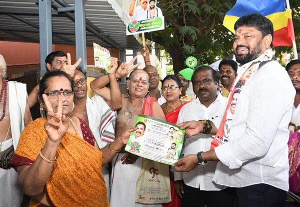  மக்களுடன் நிற்கும் ஒரே கட்சி அ.தி.மு.க., மட்டுமே: தி.நகர் சத்யா