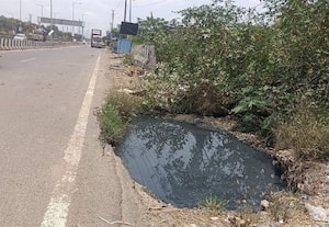  மாவட்ட எல்லையில் கொட்டப்படும் கழிவுநீர் அதிகாரிகளுக்கு போக்கு காட்டும் லாரி ஓட்டுநர்கள்