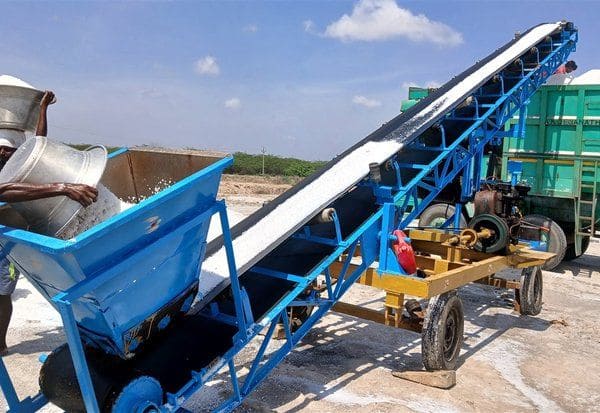கொளுத்தும் கோடை வெயிலால் உப்பு உற்பத்தி ﻿ அதிகரிப்பு :ராமநாதபுரத்தில் இருந்து துாத்துக்குடி செல்கிறது