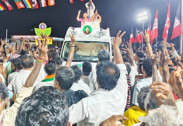  தேர்தலின் போது பொய்களை கூறி மக்களை ஏமாற்றி வரும் தி.மு.க.,: பிரசாரத்தில் நடிகை விந்தியா சாடல்