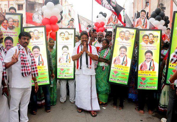  அ.தி.மு.க., பலம் வாய்ந்த கூட்டணி :சோழிங்கநல்லுாரில் கந்தன் பேச்சு