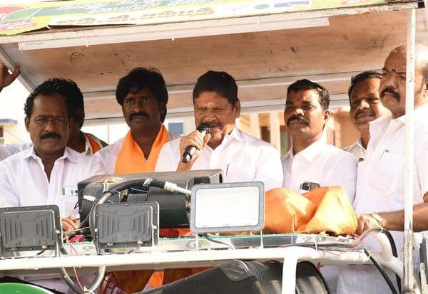  தமிழகத்தில் சட்டம் ஒழுங்கு கெட்டு விட்டது: அ.தி.மு.க, சம்பத் குற்றச்சாட்டு