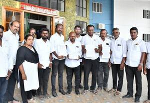  பூத் சிலிப்புடன் தி.மு.க.வினர் பணம் பட்டுவாடா முயற்சி: அ.தி.மு.க. புகார்