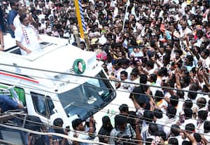 'தமிழகத்துக்கு துரோகம் செய்தவர் ஸ்டாலின்:  இ.பி.எஸ்.,'