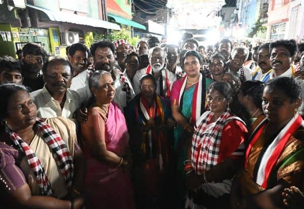  ரூ.10 ஆயிரம் உதவித்தொகை கிடைக்க அ.தி.மு.க.,விற்கு ஓட்டு போடுங்கள் வேட்பாளர் விஜயா சுரேஷ்பாபு பிரசாரம்