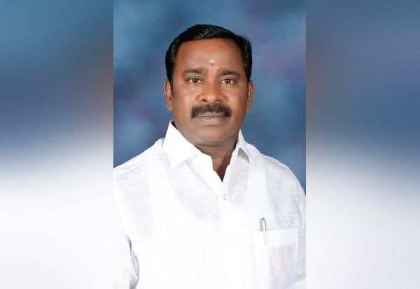  திண்டிவனம் பஸ் நிலையத்திற்கு இந்திரா பெயரை மீட்டது அ.தி.மு.க., வன்னி அரசுக்கு அர்ஜூனன் பதில்