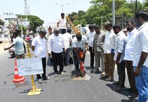  ரோடு புதுப்பித்தல் பணி :அதிகாரிகள் குழு ஆய்வு 