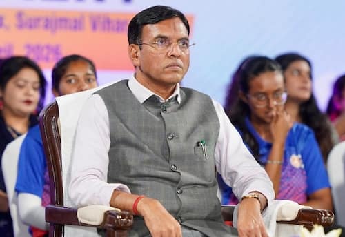 மகளிர் அதிகாரம் என்பது வெறும் பேச்சாக மட்டும் இருக்க வேண்டும் என்ற மனநிலை; தி.மு.க., மீது மத்திய அமைச்சர் புகார்