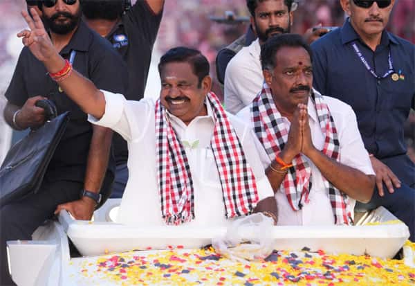 பெண்களின் உரிமையை  தோற்கடித்த திமுக, காங்.,: இபிஎஸ் சாடல்