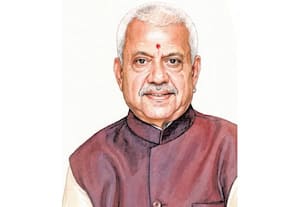 பலகாரத்தை மறுத்து 'தினமலர்' வாங்கிக்கொண்ட கருணாநிதி