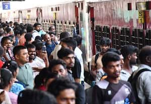  மேற்கு வங்க தேர்தல்; ரயில்கள் ஹவுஸ்புல்