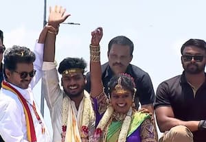 இறுதிகட்ட பிரசாரம்; விஜய் ரோடு ஷோவில் நடந்த சுவாரஸ்யம்