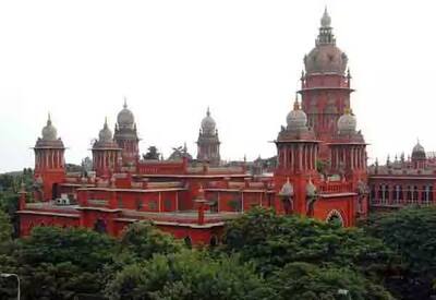 அதிமுக மாஜி அமைச்சர்களுக்கு எதிராக தொடர்ந்த வழக்கு தள்ளுபடி 