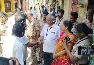  பண பட்டுவாடா விவகாரம் காவல் நிலையம் முற்றுகை