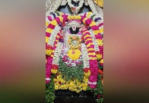 வெள்ளி கவசத்தில் ராமானுஜர்