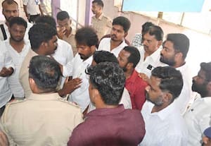 ஆங்காங்கே புறக்கணிப்பு; ஓட்டுச்சாவடிகளில் அடிதடி: சிறுசிறு சலசலப்புகளுடன் முடிந்தது சட்டசபை தேர்தல் ஓட்டுப்பதிவு