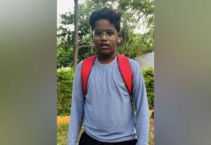  பைக் - லாரி மோதல் இரு மாணவர்கள் பலி