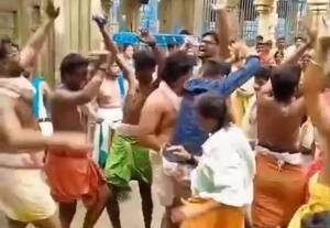 திருச்செந்துார் கோவிலில் அத்துமீறல்; திரிசுதந்திரர்கள் நடனத்தால் சர்ச்சை