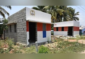  தரமற்ற மறுகட்டுமான திட்ட வீடுகள்: பழங்குடி மக்கள் புகார் முருகம்பதி பழங்குடி மக்கள் புகார்