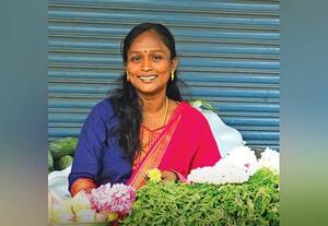  பூ கட்டி விற்கும் பல் மருத்துவர்!