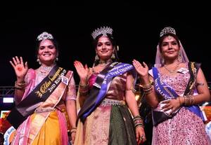  மிஸ் கூவாகம் அழகியாக கோவை சூர்யாகுட்டி தேர்வு