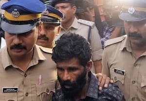  தாயார், சகோதரரை கொலை செய்து புதைத்த இளைய மகன் கைது