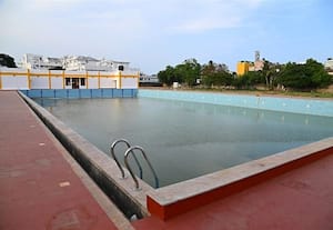  காத்திருந்து... காத்திருந்து... காலங்கள் போகுதடி.. நீச்சல் குளத்தை எதிர்பார்த்து வீரர்கள் குமுறல்