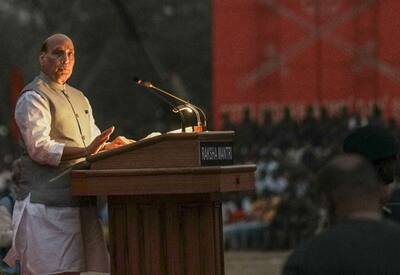  அணு ஆயுதம் என்ற உளறலுக்கு இந்தியா அஞ்சவில்லை: ராஜ்நாத் சிங்