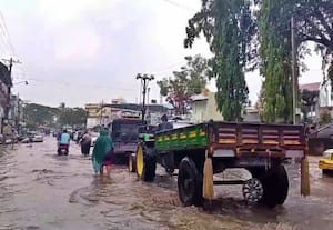  மழையால் சிக்கமகளூரு மக்கள் தத்தளிப்பு