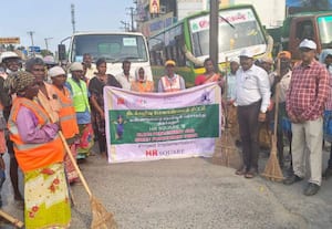  திருக்கனுார் கடைவீதியில் சிறப்பு துப்புரவு முகாம்
