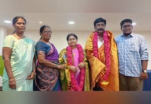  பள்ளி தலைமையாசிரியைக்கு பணி நிறைவு பாராட்டு விழா