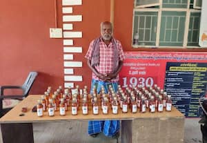  டாஸ்மாக் மதுபாட்டில் கடத்திய முதியவர் கைது