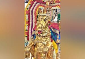  ஆற்றில் கள்ளழகர் இறங்கும் விழா கோலாகலம் கோவிந்தா...கோவிந்தா... கோஷம் முழங்கி பக்தர்கள் பரவசம்