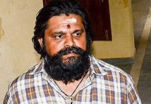  கட்சி சொத்துக்கள் மீது எல்லாருக்கும் ஆசை: ஜெயலலிதாவின் உதவியாளர் குமுறல்