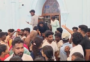  வேளாங்கண்ணி சர்ச்சில் த.வெ.க.,வினர் ரகளை