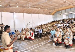  புதுச்சேரியில் நாளை ஓட்டு எண்ணிக்கை பாதுகாப்பு பணியில் 2,600 போலீசார்
