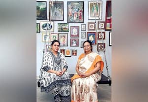  மைசூரு, தஞ்சாவூர் ஓவியம்: அசத்தும் மாமியார், மருமகள்