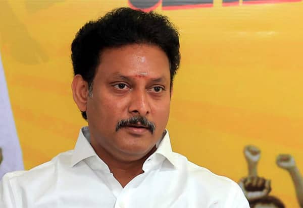 தன்னால் விரட்டப்பட்டவரிடம் அமைச்சர் மகேஷ் தோல்வி