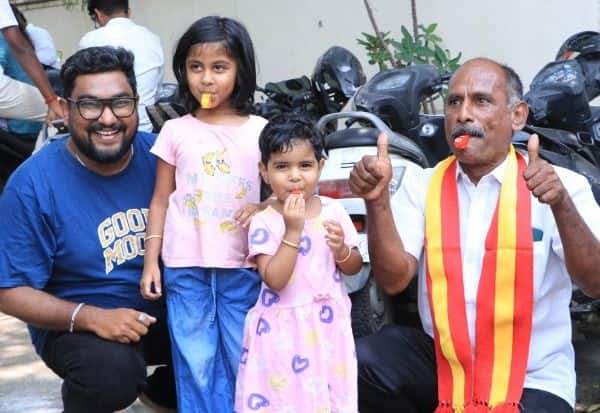 வீட்டிற்குள் நடந்த விசில் புரட்சி; பிரசார பீரங்கியான குழந்தைகள்