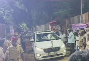 புதுச்சேரி சொகுசு விடுதியில் அதிமுக எம்எல்ஏக்கள்; தமிழக அரசியலில் திக்.. திக்…!