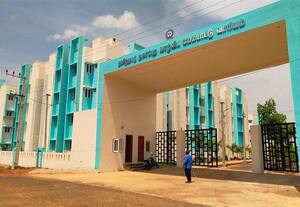 காரைக்குடியில் ரூ.130.20 கோடியில் கட்டிய வீடுகள்  விரயம்...  திறந்தும் மக்கள் பயன்பாட்டிற்கு வருவதில் சிக்கல்