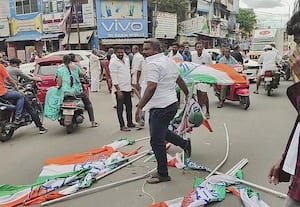  காங்கிரசார் மீது தி.மு.க.,வினர் தாக்குதல் மயிலாடுதுறையில் பரபரப்பு