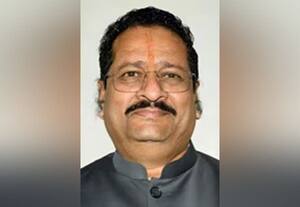  பாராட்டு விழா ஏன்; எத்னால் கேள்வி!
