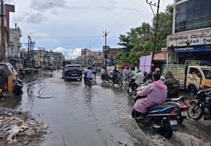  விழுப்புரத்தில் தொடர் சாரல் மழை கோடை வெயில் தாக்கம் குறைந்தது
