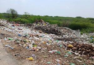 வைப்பாற்றில் குப்பை, கழிவுநீர் விவசாயிகள் கவலை