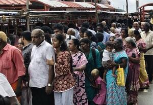  வார விடுமுறை: பழநி கோயிலில் திரண்ட பக்தர்கள்
