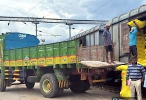  தட்டுப்பாட்டை போக்க 1228 மெட்ரிக் டன் யூரியா ரயில் மூலம் விருத்தாச்சலம் வருகை